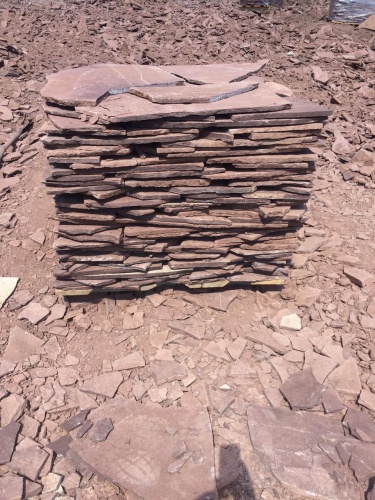 Плитняк лемезит бордовый для цоколя 1,5-2 см купить в Дегтярске