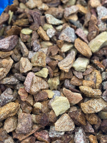 Златолит персиковый декоративная каменная крошка купить в Дегтярске