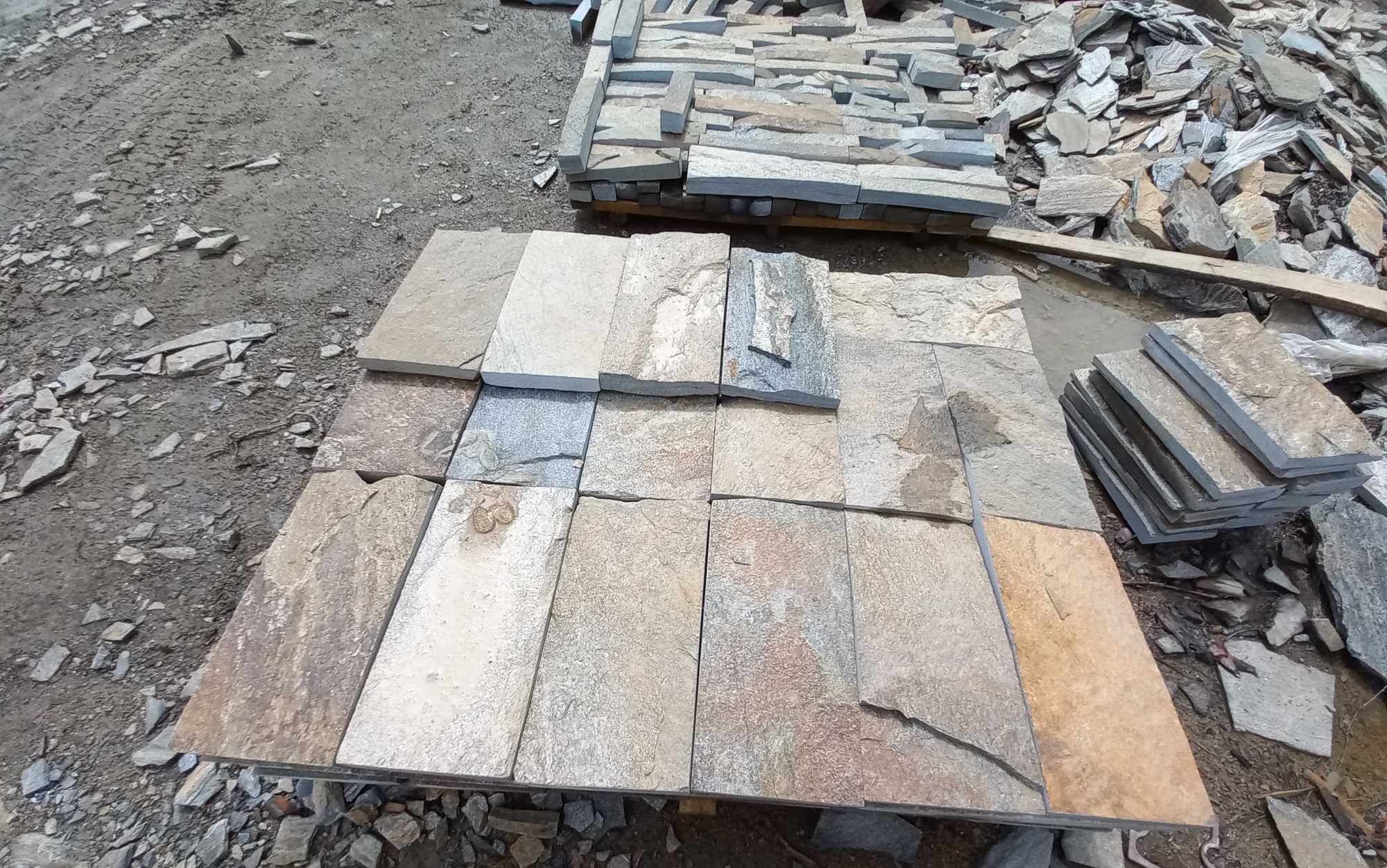 Плитка пилёная златолит Уральский для фасада купить в Дегтярске