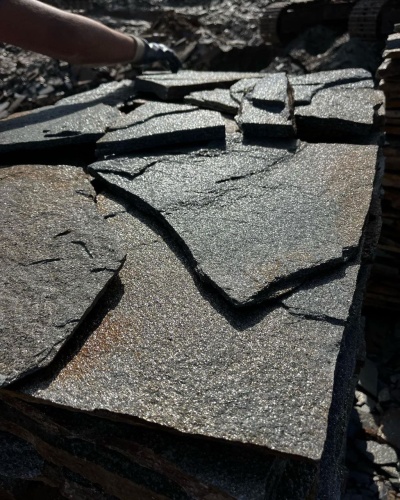 Плитняк златолит серебристый для фасада купить в Дегтярске