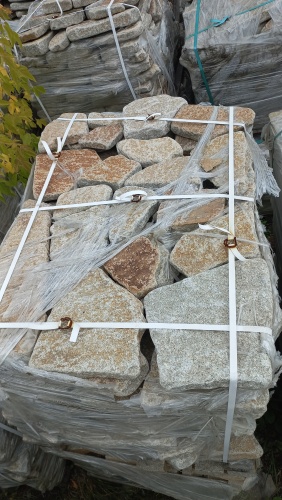 Плитняк галтованный гранитный для ландшафтного дизайна купить в Дегтярске