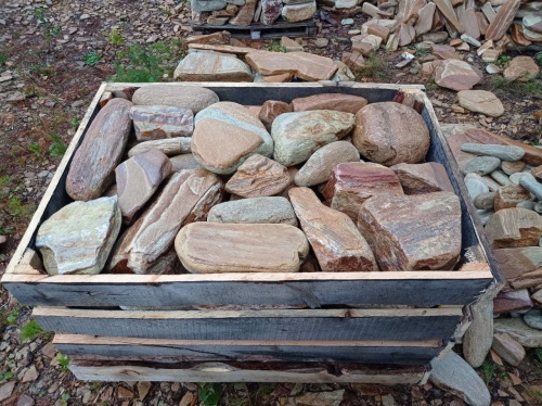 Златолит жёлтый, жёлто-зелёный глыбки и валуны для ланшафтного дизайна купить в Дегтярске