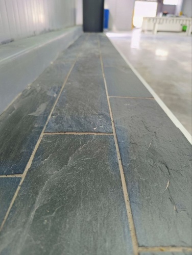 Плитка чёрная из натурального камня фасадная 30 см * 5 см, толщина 7 мм -30 мм купить в Дегтярске